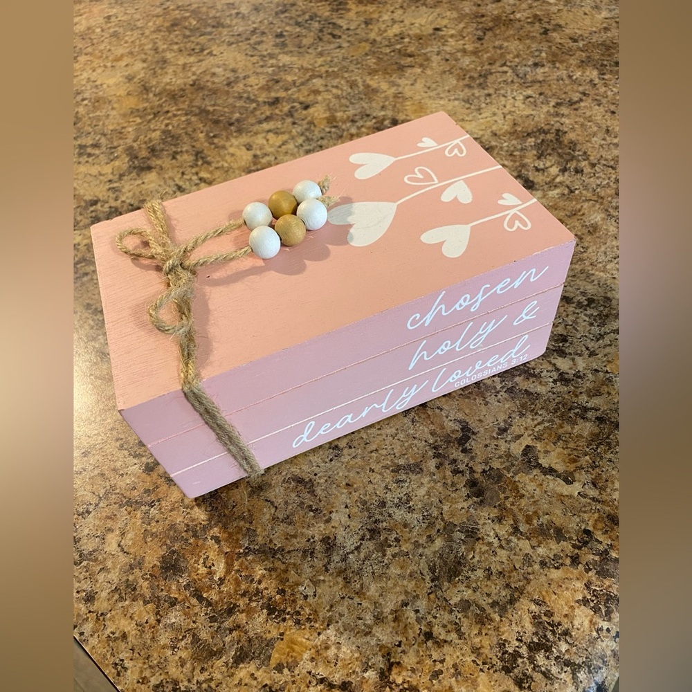 Girl table/shelf wood block decor